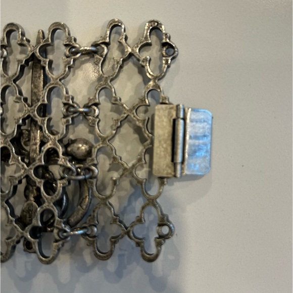 Filigree Metal & Black Crystal Cuff Bracelet - Picture 9 of 9